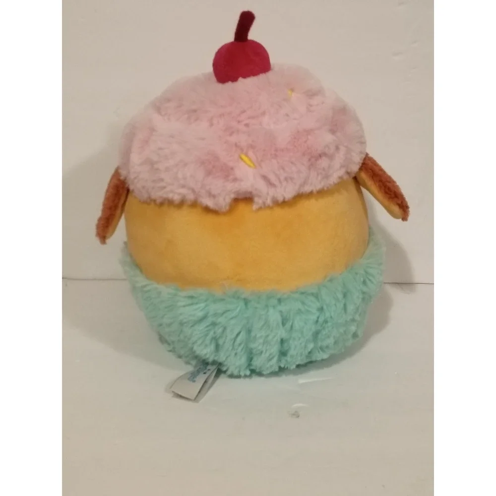 Squishable mini cupcake